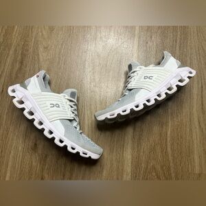 On Cloudswift Womens Size 8.5